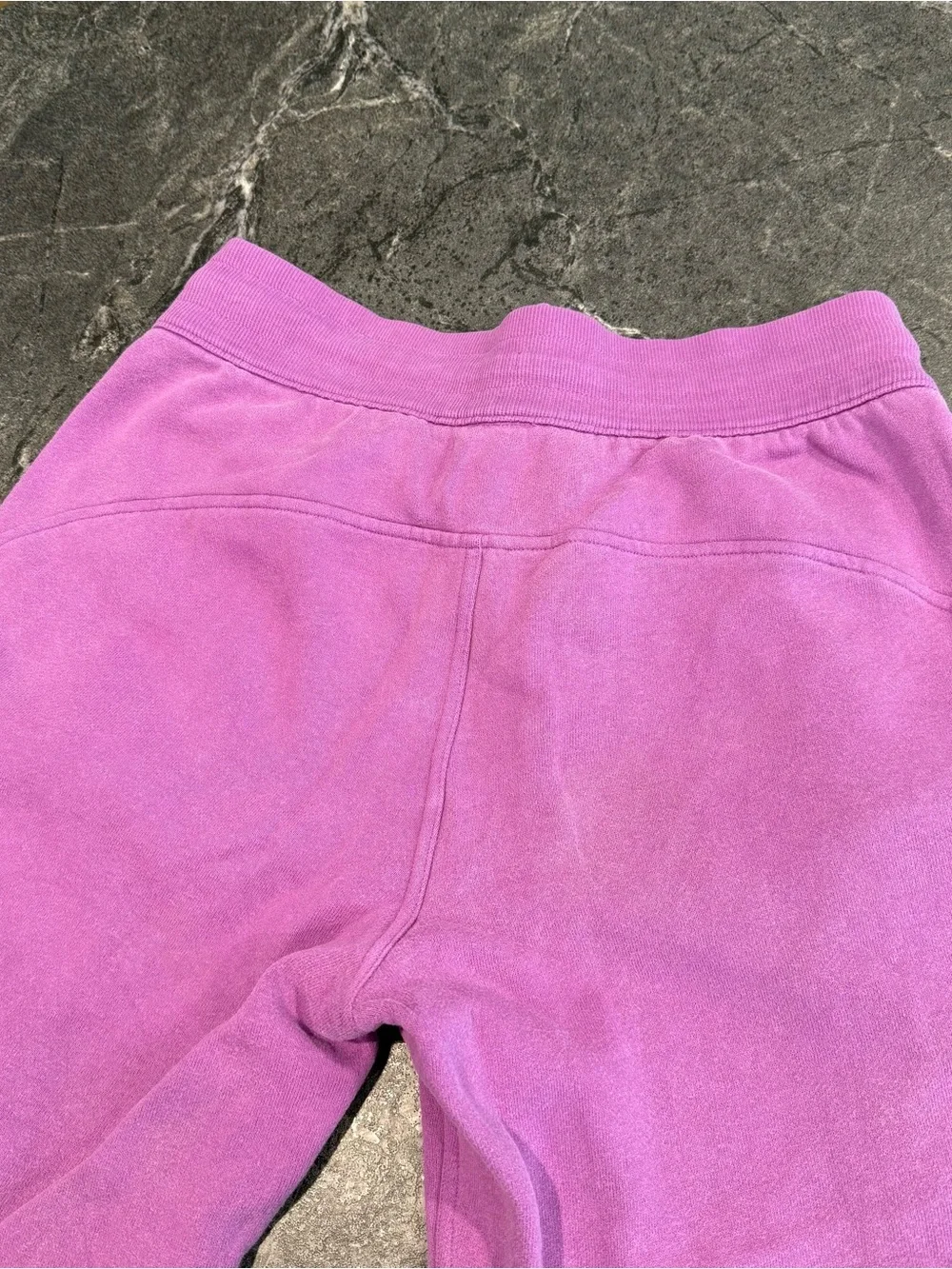 Lululemon scuba high rise sweatpant joggers size 6 purple